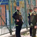 Denuncian que un policía disparó contra un perro en el sur de Bogotá. La comunidad pide una investigación.