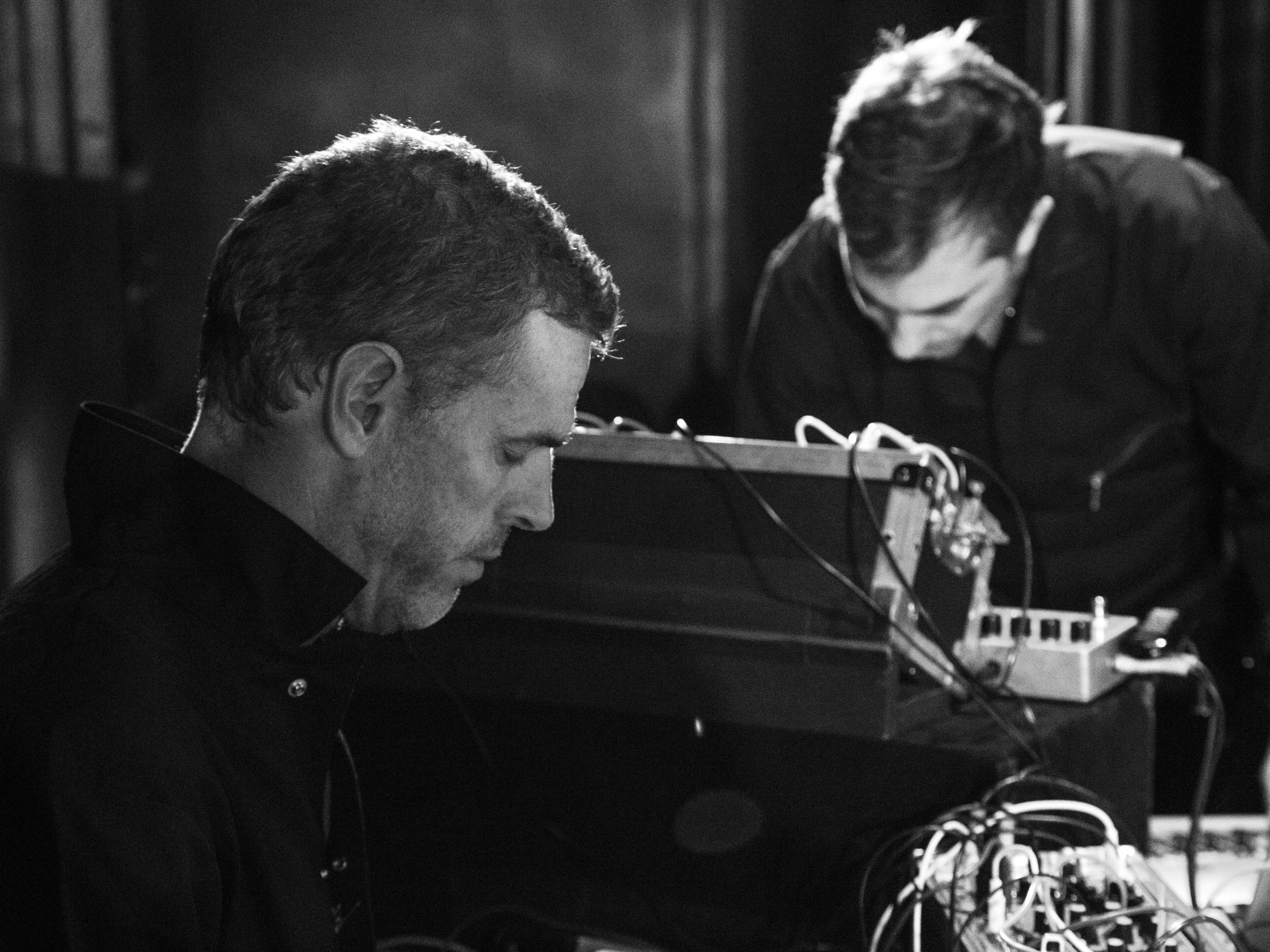 Stephan Crasneanscki y Simone Merli, del Soundwalk Collective.