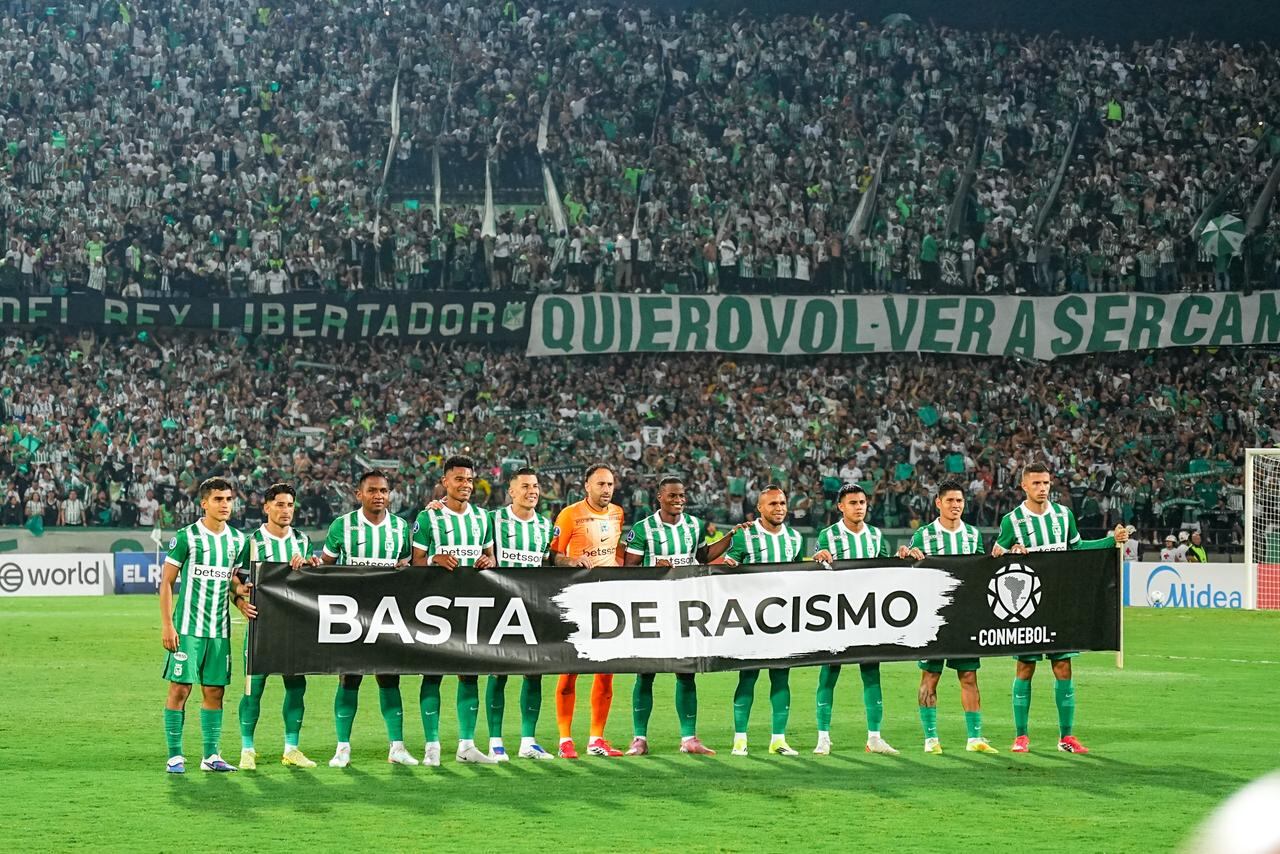 Imagen del partido de playoffs de la Copa Sudamericana 2026 entre Atlético Nacional y Millonarios.