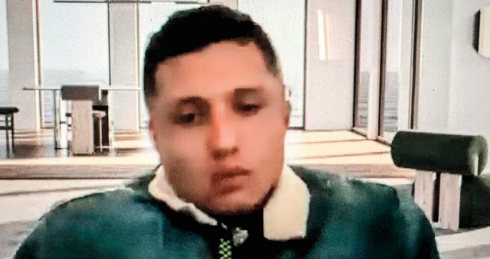 Cristian Camilo González fue el último capturado de la banda que atentó contra Miguel Uribe Turbay. Era el encargado de recoger al menor que disparó, pero esto era una fachada, pues la idea era que muriera en el lugar.