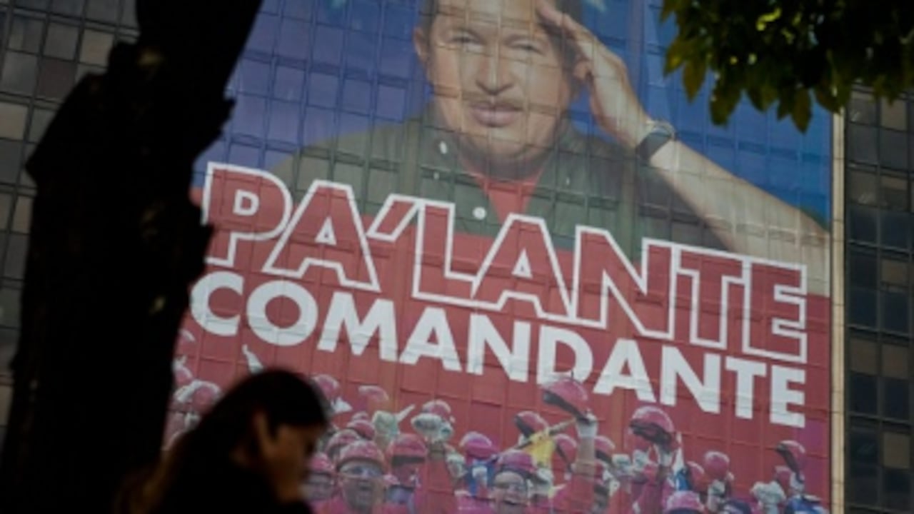 El gobierno recuerda esta semana los hechos de hace diez años en un intento de mostrar que los golpistas de 2002 son los que quieren derrotar al presidente en los comicios.