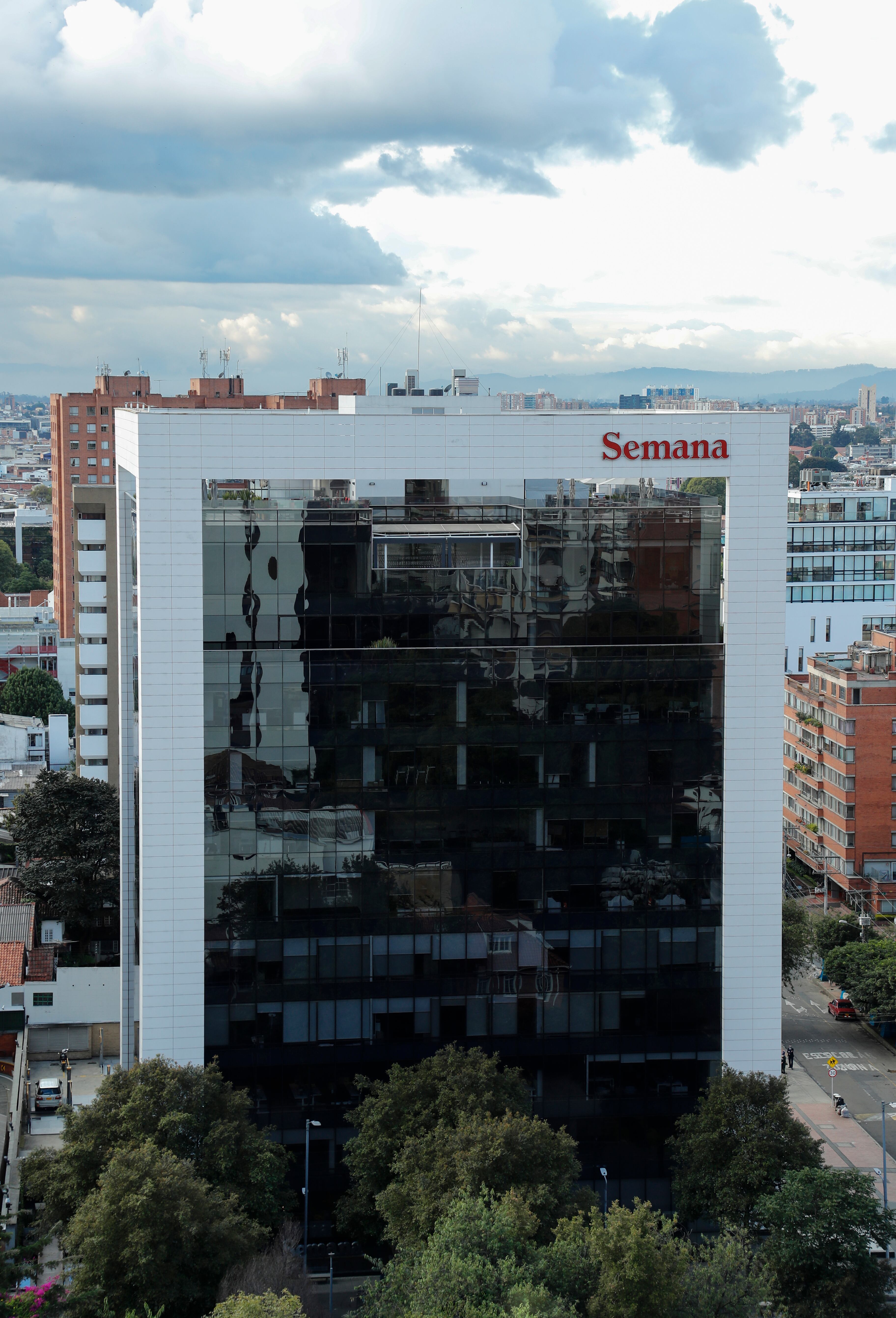 Panoramica Edificio Semana