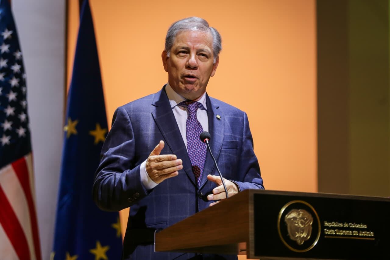 En la Universidad Externado de Colombia se instaló la jornada académica en homenaje a los 40 años del holocausto del Palacio de Justicia.