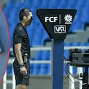 Logo de la FIFA / Árbitro en el FPC