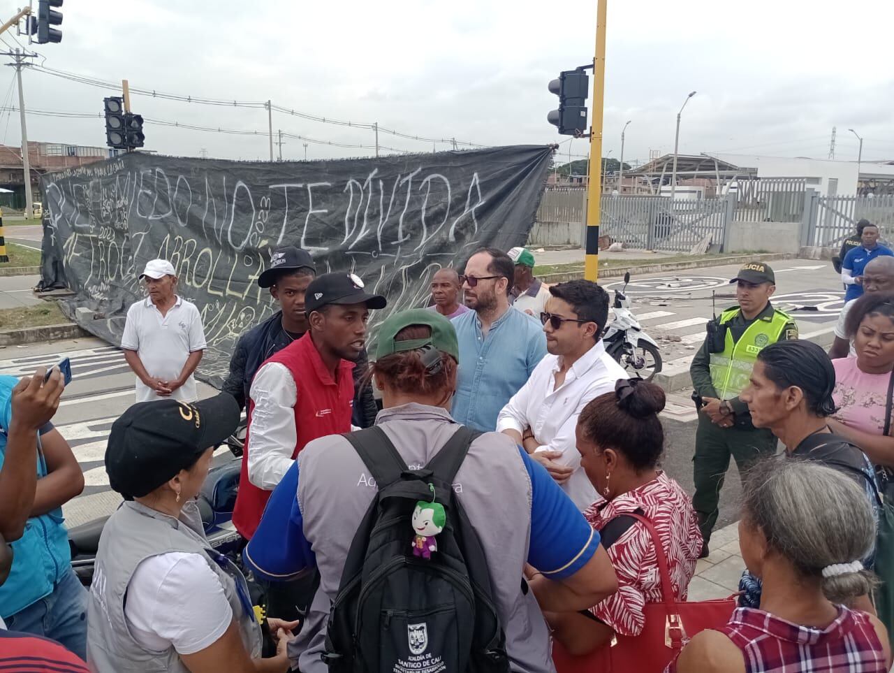 Los bloqueos impidieron la inauguración de la estación y la prestación del servicio