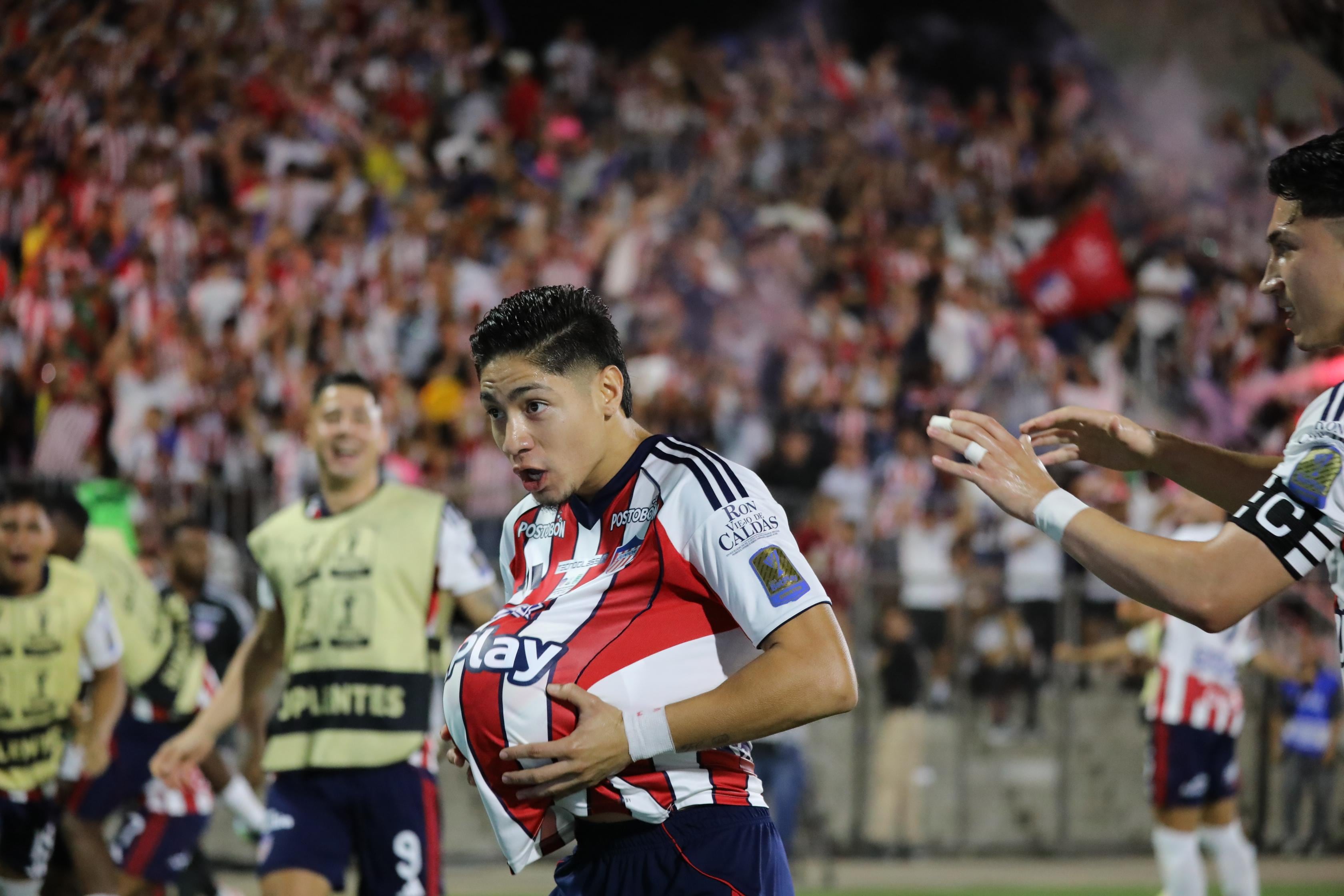 Bryan Castrillón abrió el marcador muy temprano.