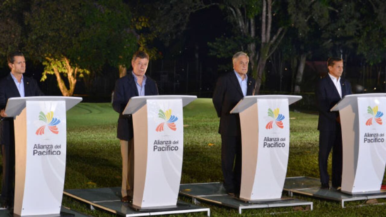 De izquierda a derecha los presidentes de México, Enrique Peña Nieto; de Colombia, Juan Manuel Santos; de Chile, Sebastián Piñera, y de Perú, Ollanta Humala.