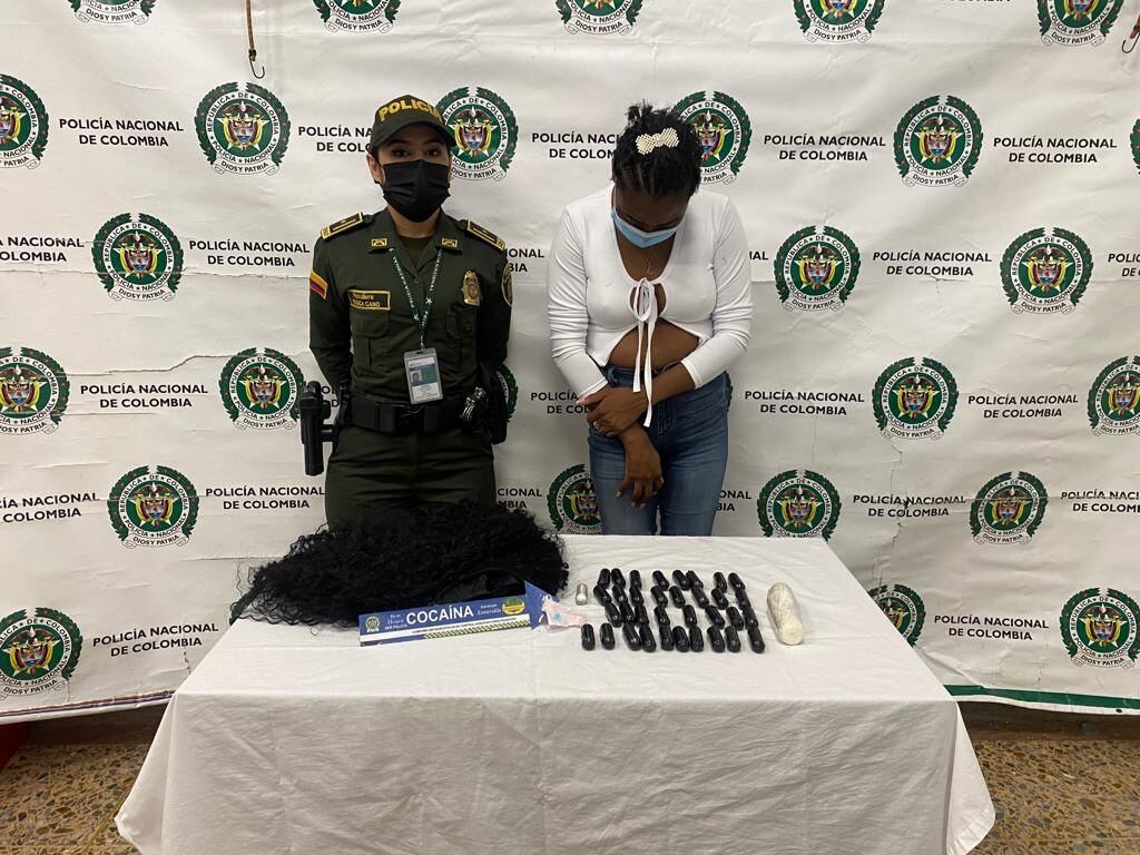 Narco pelucas: la nueva modalidad de sacar cocaína en pequeñas cantidades por los aeropuertos del país.