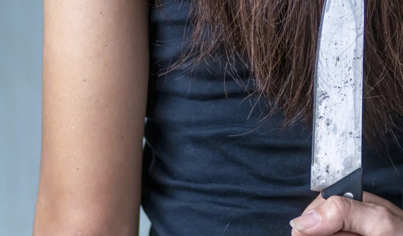 Una hija asesina a su madre porque no quería que supiera que la habían expulsado del colegio