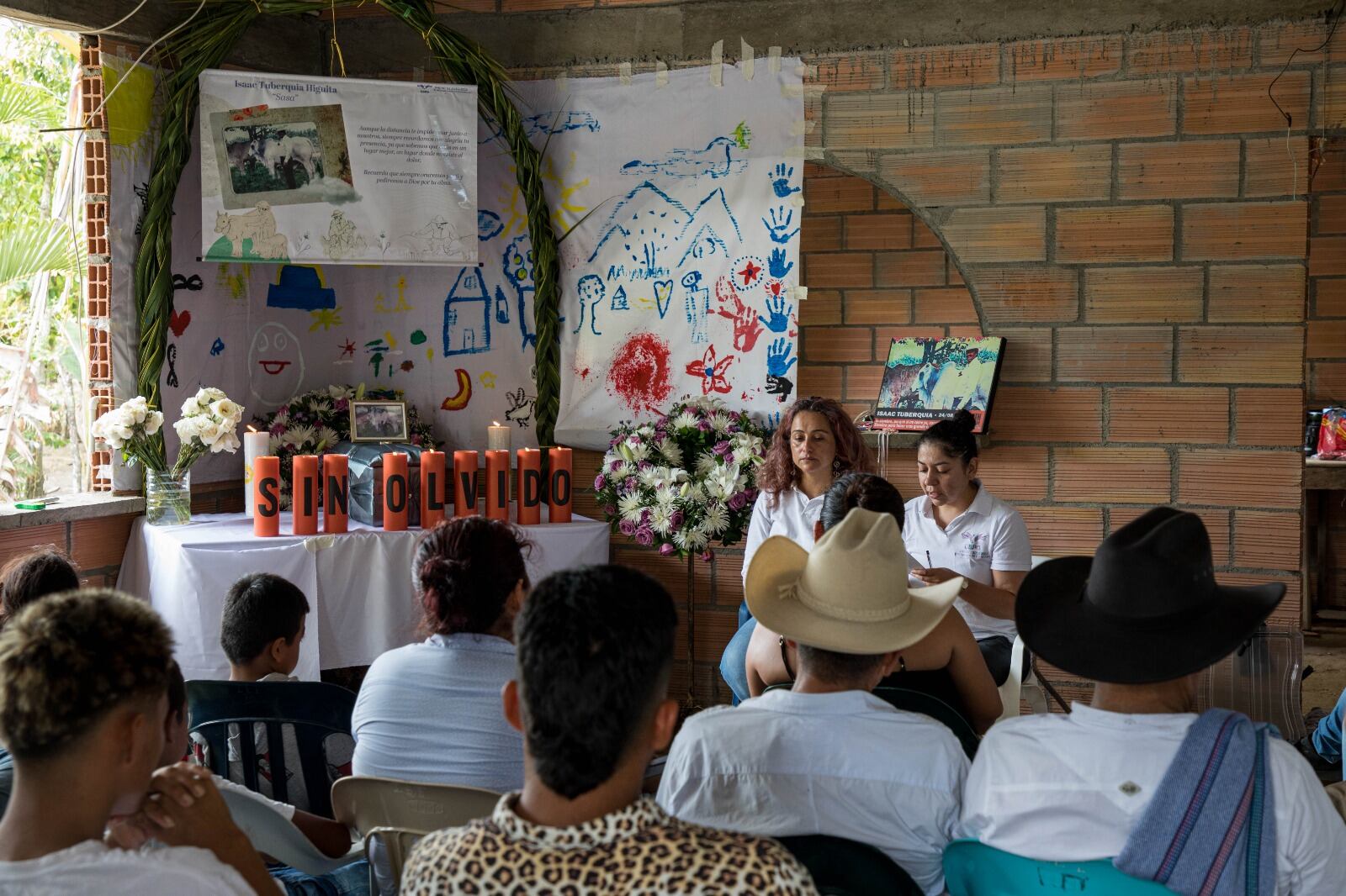 La Unidad de Búsqueda de Personas Dadas por Desaparecidas y la Jurisdicción Especial para la Paz, entregaron el cuerpo de Isaac Tuberquia en el municipio de Carmen del Darién, Chocó.