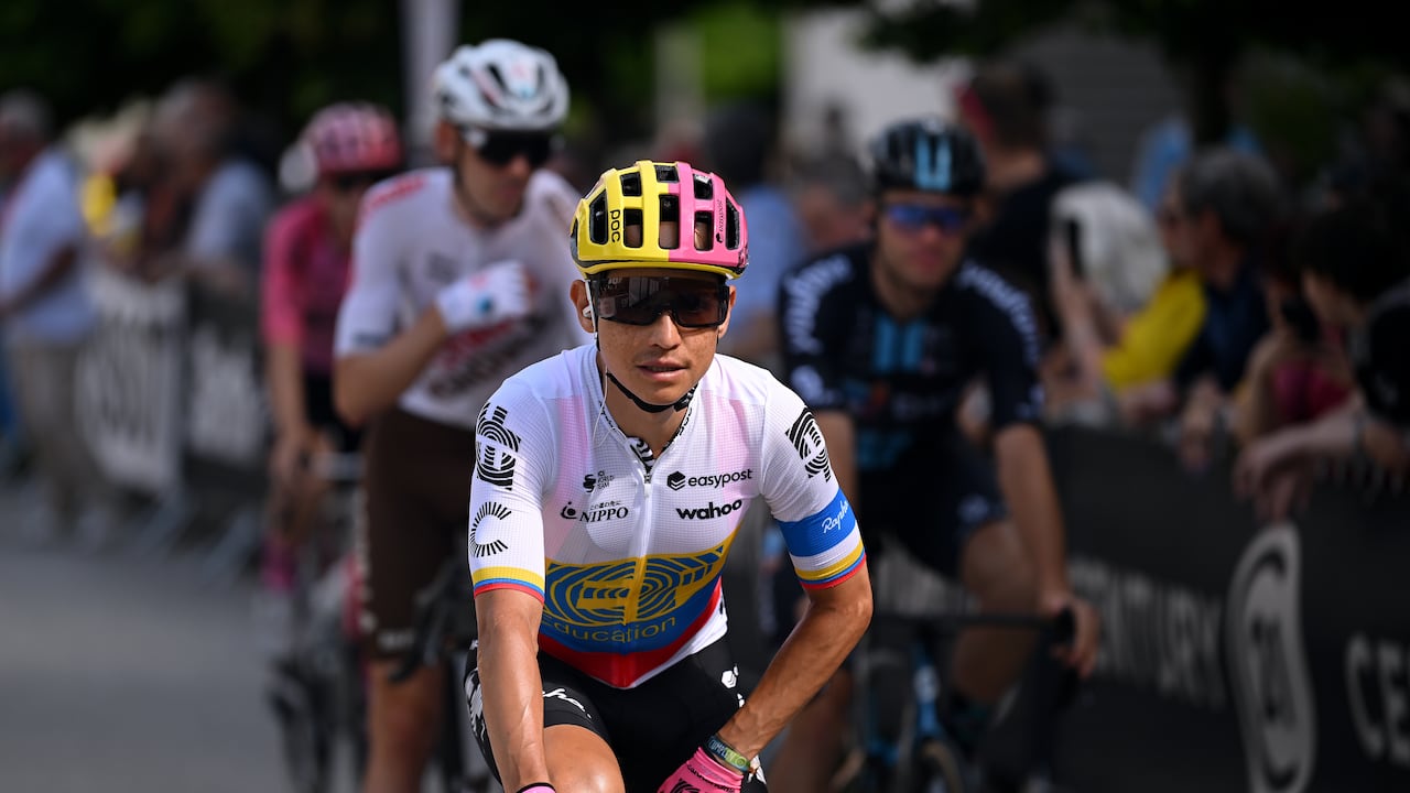 Esteban Chaves vistiendo el tricolor como campeón nacional de ruta.