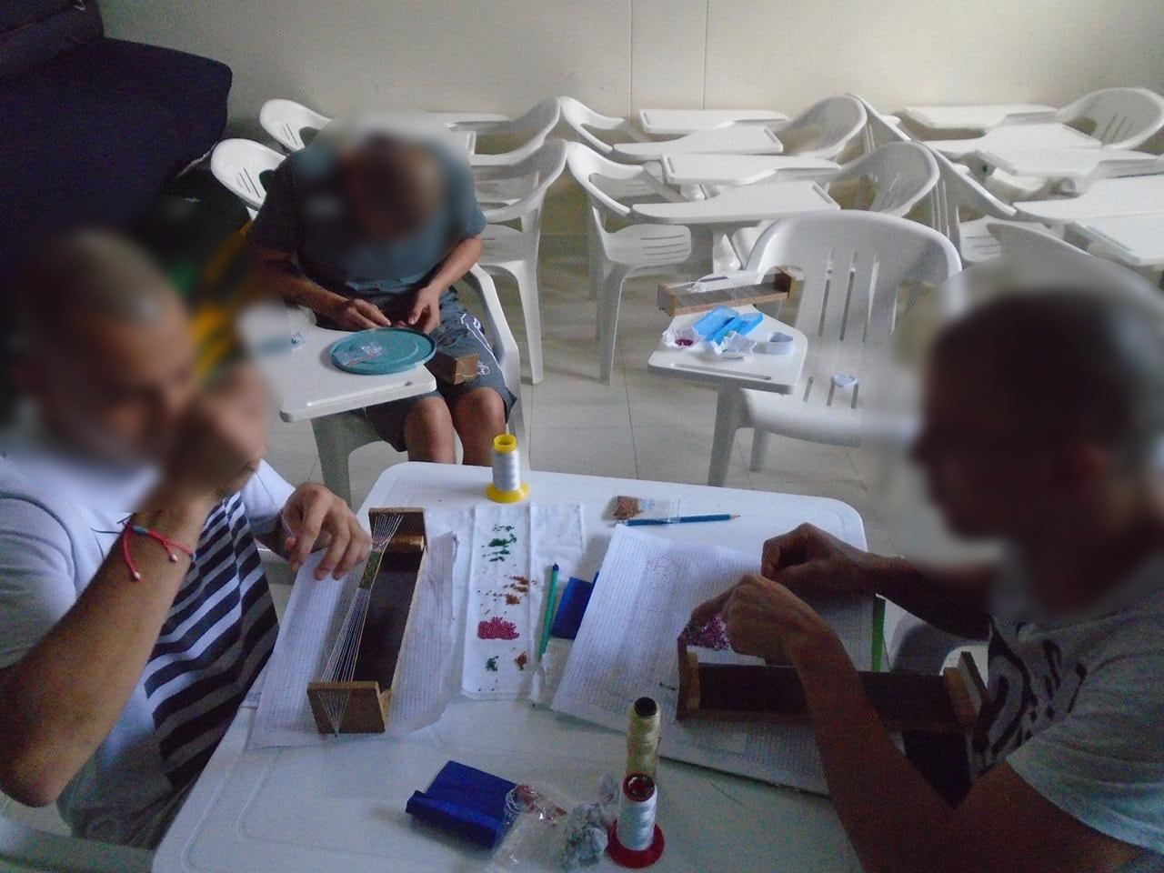 Pódcast El Lado +: la historia de los presos que diseñan y comercializan artesanías