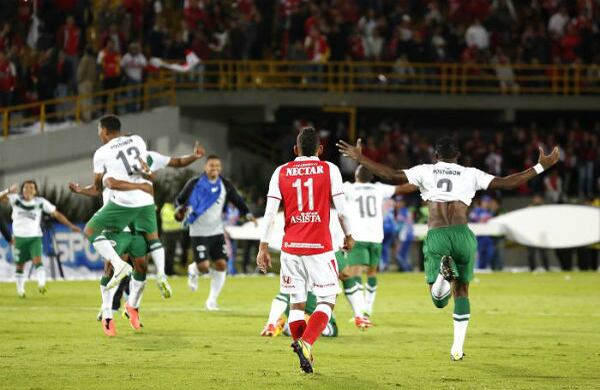 Ante más de 40.000 hinchas rojos Nacional celebró su estrella número 12. Foto: Guillermo Torres