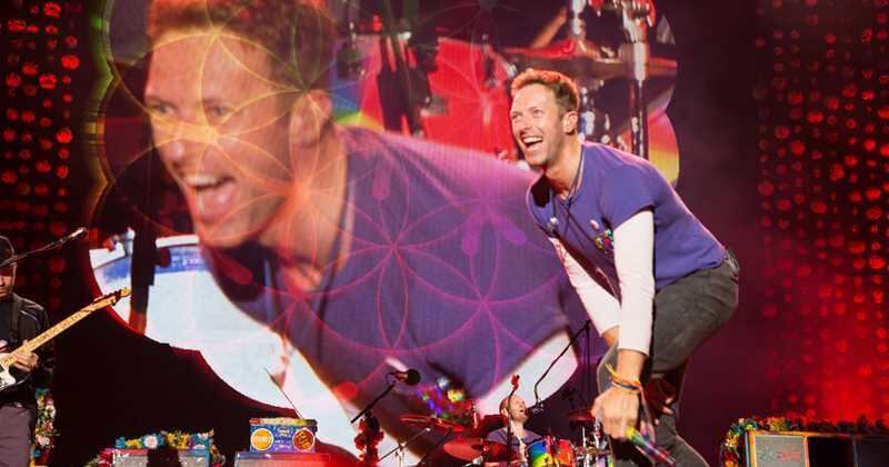 Coldplay se ha convertido en una de las agrupaciones británicas más exitosas de todos los tiempos. En mayo de 2021, como anticipo de lo que sería su álbum más reciente, Music of the Spheres, presentó al mundo ´Higher Power'