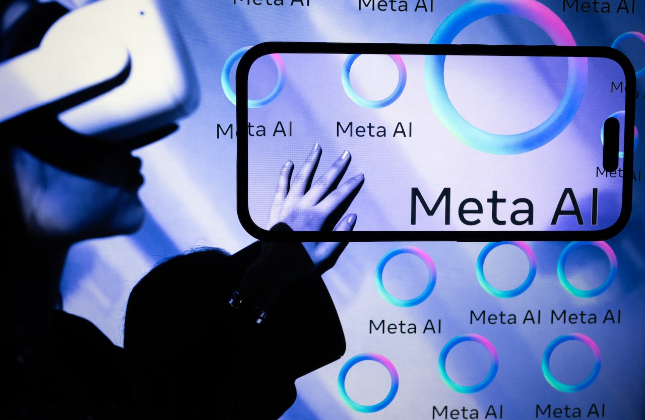 Llama 3.3 70B supera en varios aspectos a modelos como Google Gemini Pro 1.5 y GPT-4o de OpenAI.