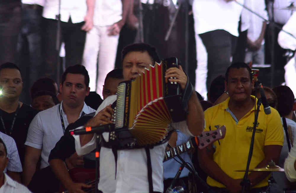 El homenaje comenzó en el emblemático Parque de la Leyenda Vallenata. Foto: Joaquín Ramírez - El Pilón
