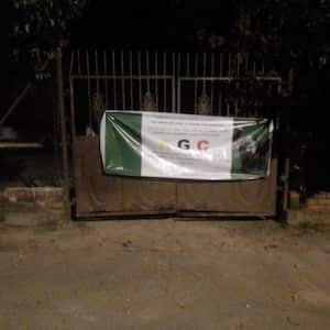 El cartel apareció en la institución educativa San Pedro Claver.