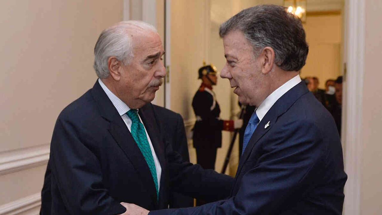 Pastrana volvió a despacharse contra Santos durante una entrevista con Blu Radio, afirmando que la "justicia cojea, pero llega".