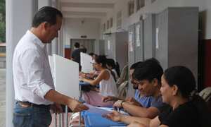 Henry Cucalón confirma su participación en las elecciones de Ecuador.