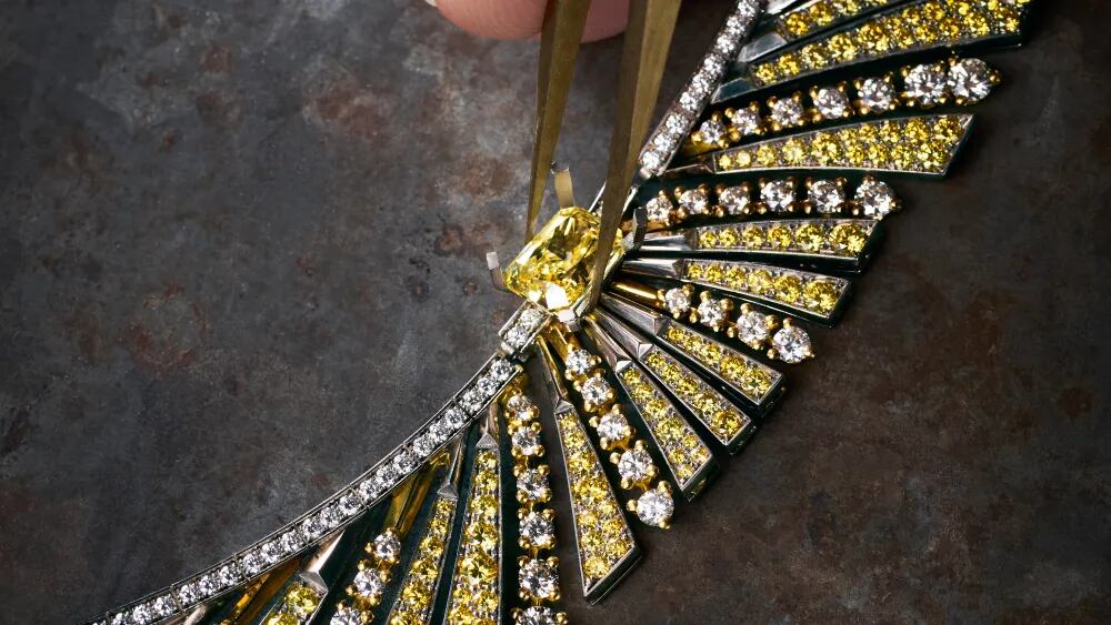 La casa, fundada por Fred Samuel en 1936, ha dividido esta colección en dos capítulos: uno que homenajea la fundación de la maison y otro que celebra el retorno del diamante perdido.