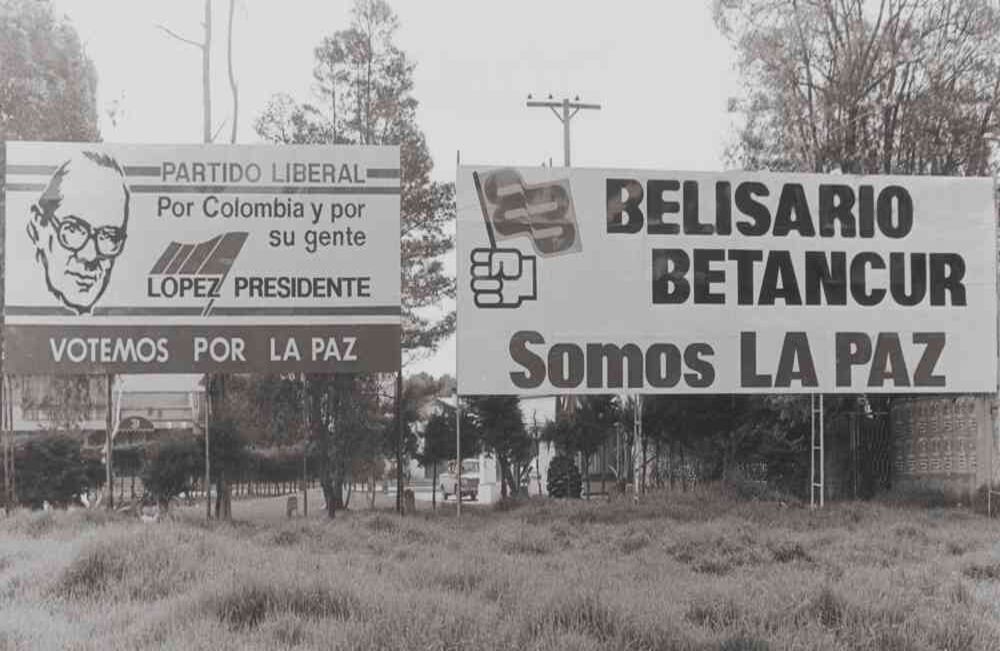 Durante su gobierno, Betancur se la jugó por la paz y, desde entonces, se convirtió en un abanderado de ella hasta su muerte. El 19 de septiembre de 1982 creó la Comisión de Paz para que adelantara conversaciones con las Farc, el M-19 y todos los movimientos guerrilleros que había en el país. Archivo SEMANA.