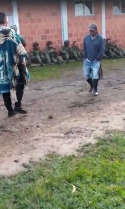 Soldados fueron retenidos por indígenas en el Cauca cuando estaban en plena operación para capturar a un cabecilla disidente de las Farc.