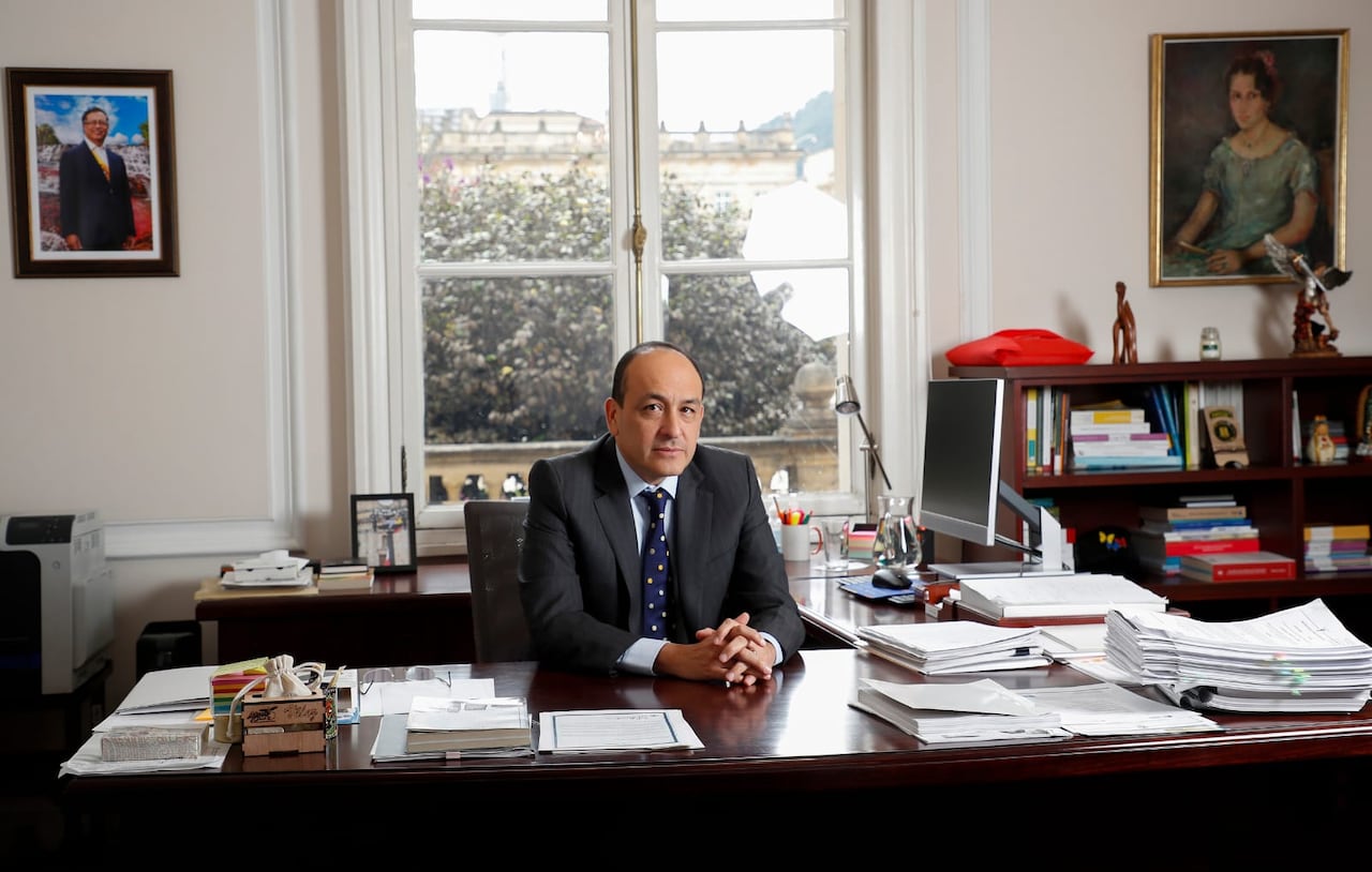 Vladimir Fernández, nuevo magistrado de la Corte Constitucional.