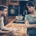 Los tramposos suelen engañar a las personas con el objetivo de lograr un interés particular.