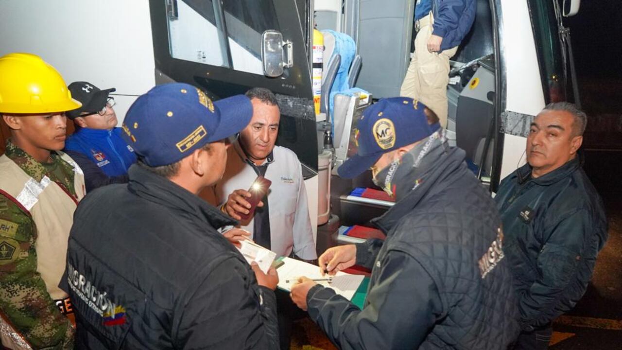 Las autoridades iniciaron procesos administrativos sancionatorios con los buses involucrados.