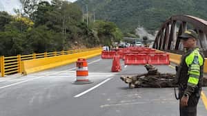 Bloqueos en la vía Bogotá - Girardot tiene atrapadas a cientos de personas: hay niños afectados