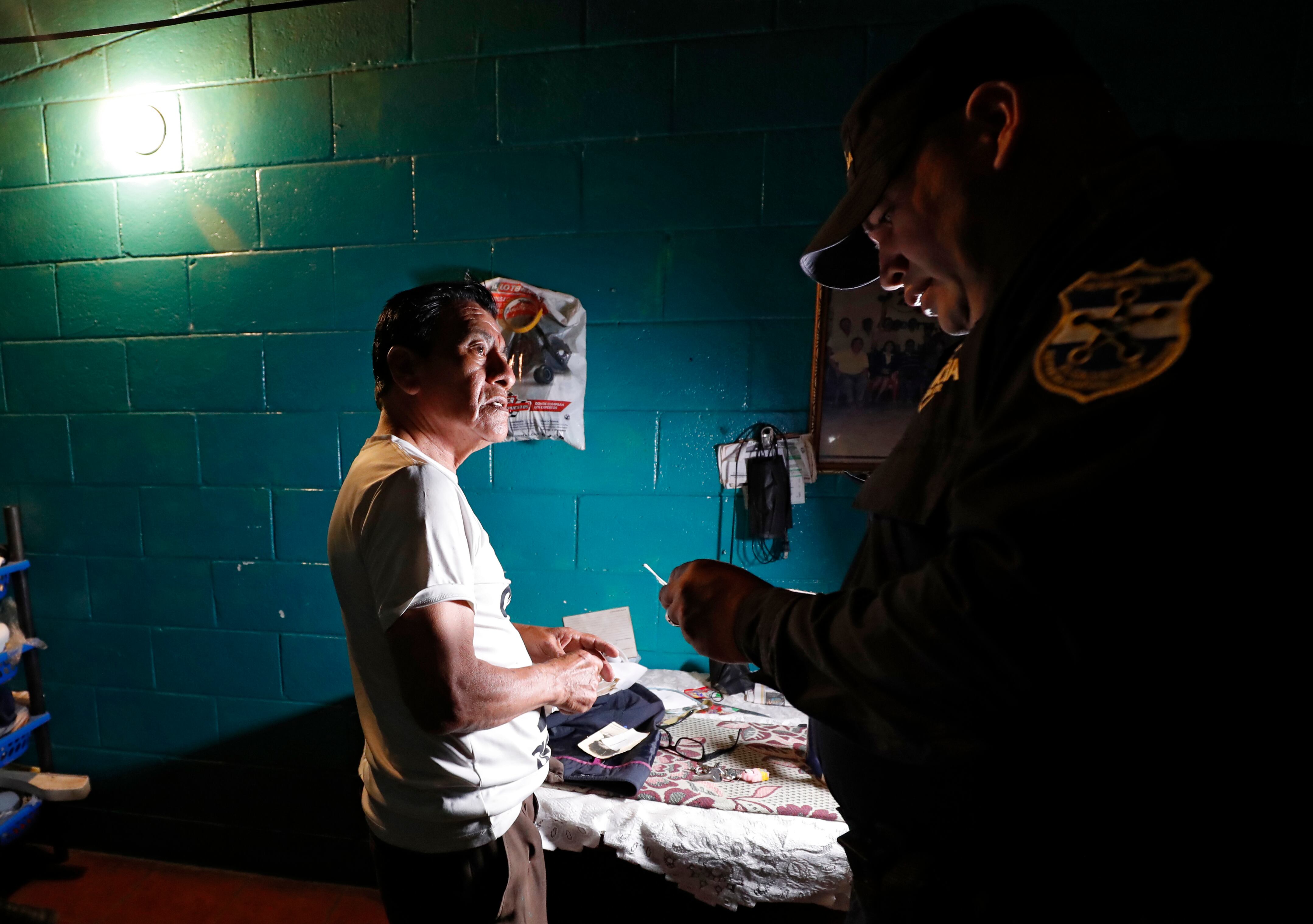 Operativo de Intervención Rápida realizado  por la Policía Nacional Civil (PNC) en La Campanera, Soyapango
El Salvador