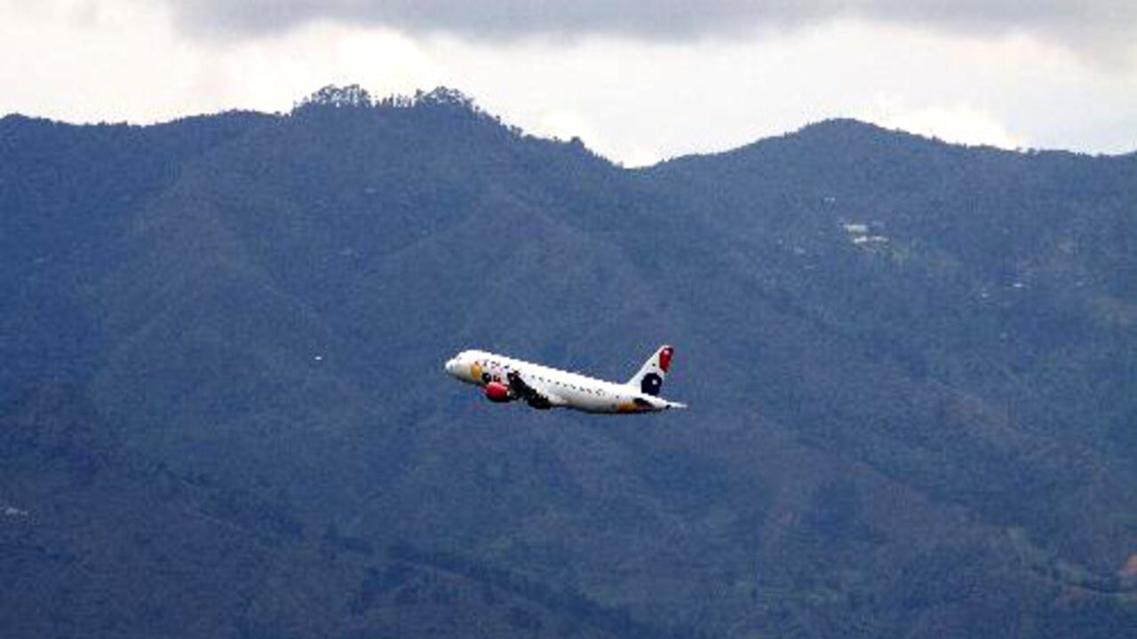 VivaColombia es la aerolínea colombiana que ofrece el mejor precio en el 62% de las ocasiones para las rutas en las que opera.