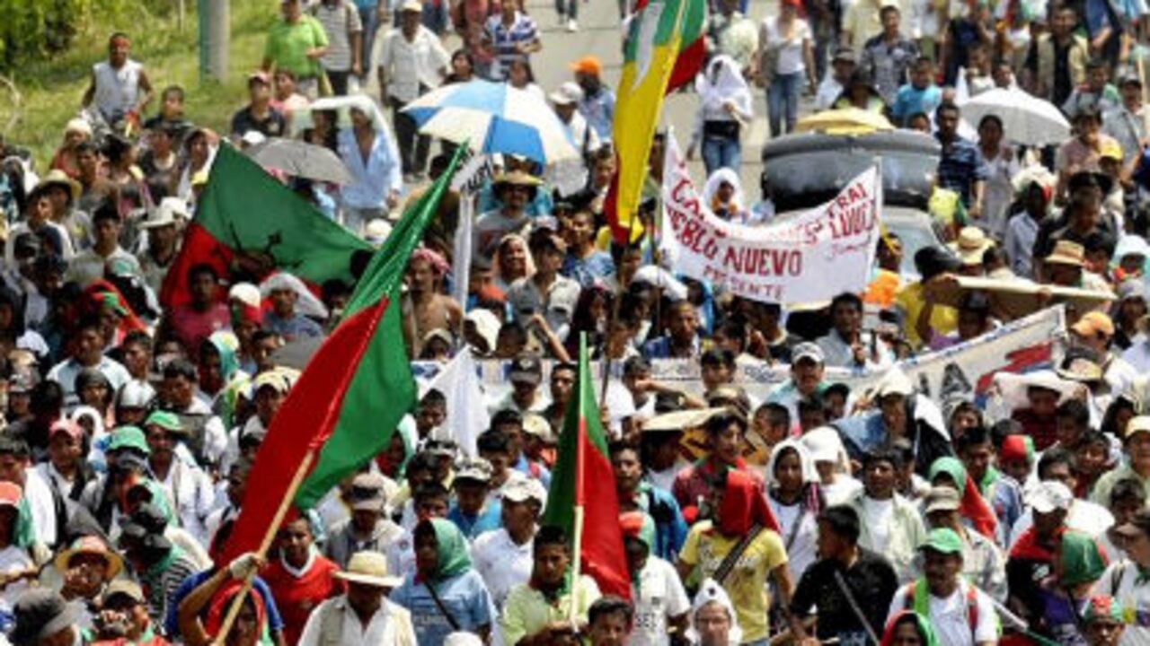 Cientos de indígenas marcharon el viernes hacia el I Congreso Nacional Tierras, Territorio y Soberanías en la ciudad de Cali.