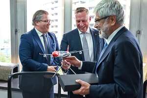 Bernd Bauer, CEO de Edelweiss Air, resaltó que esta ruta entre Suiza y Colombia crea una nueva y eficiente forma de conectar a los colombianos que viajan a Suiza o Europa, y a los viajeros europeos que vienen al país.
Foto: Cortesía Mincomercio para El País