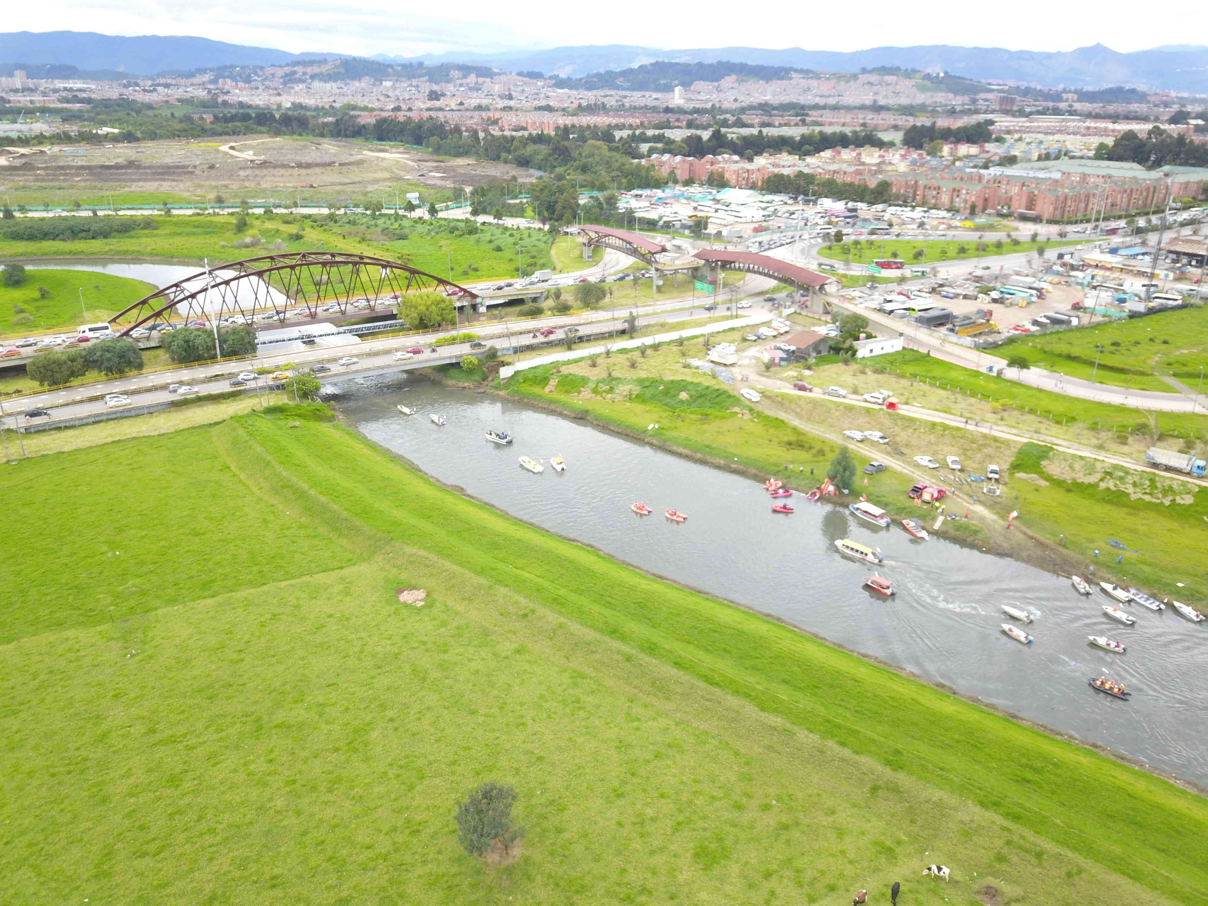 El río Bogotá atraviesa 47 municipios de Cundinamarca, incluida la capital del país. Foto: CAR