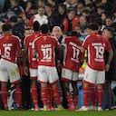 Pablo Repetto dando instrucciones a sus dirigidos en Independiente Santa Fe