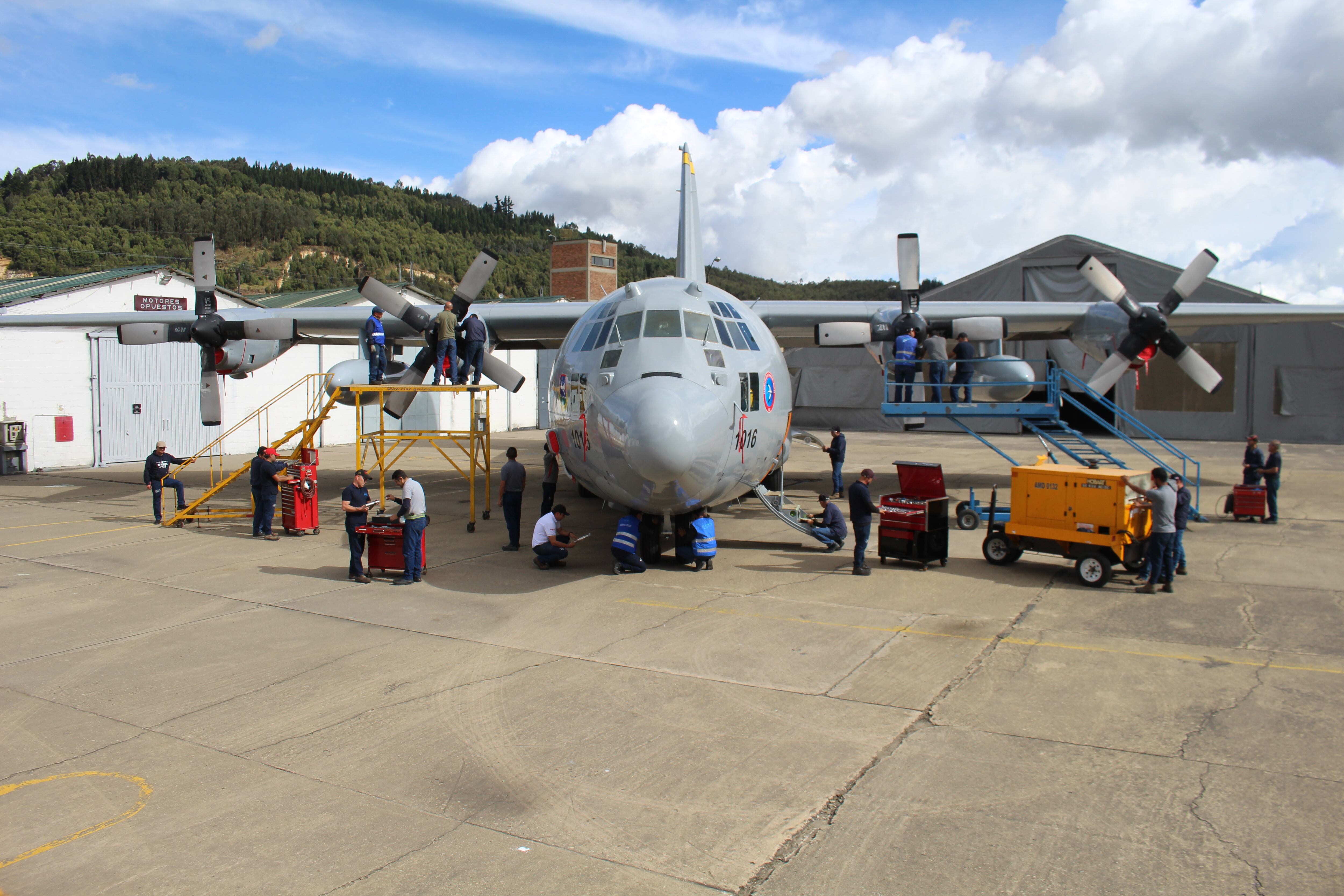 Servicio de PDM, isocronales, home station check,cambios estructurales y pintura, entre otro, son los servicios prestados a las aeronaves C-130 que permiten una extensión en su vida útil y un alto alistamiento de flota.