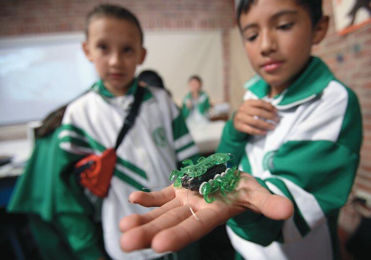 El compromiso con la tecnología y la ciencia es importante para Publicaciones Semana le apuesta a estos temas desde los colegios del país.