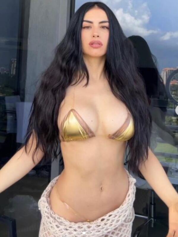 Muchas personas criticaron a Jessica por mostrar su cuerpo en las redes sociales, siendo una mujer cristiana.