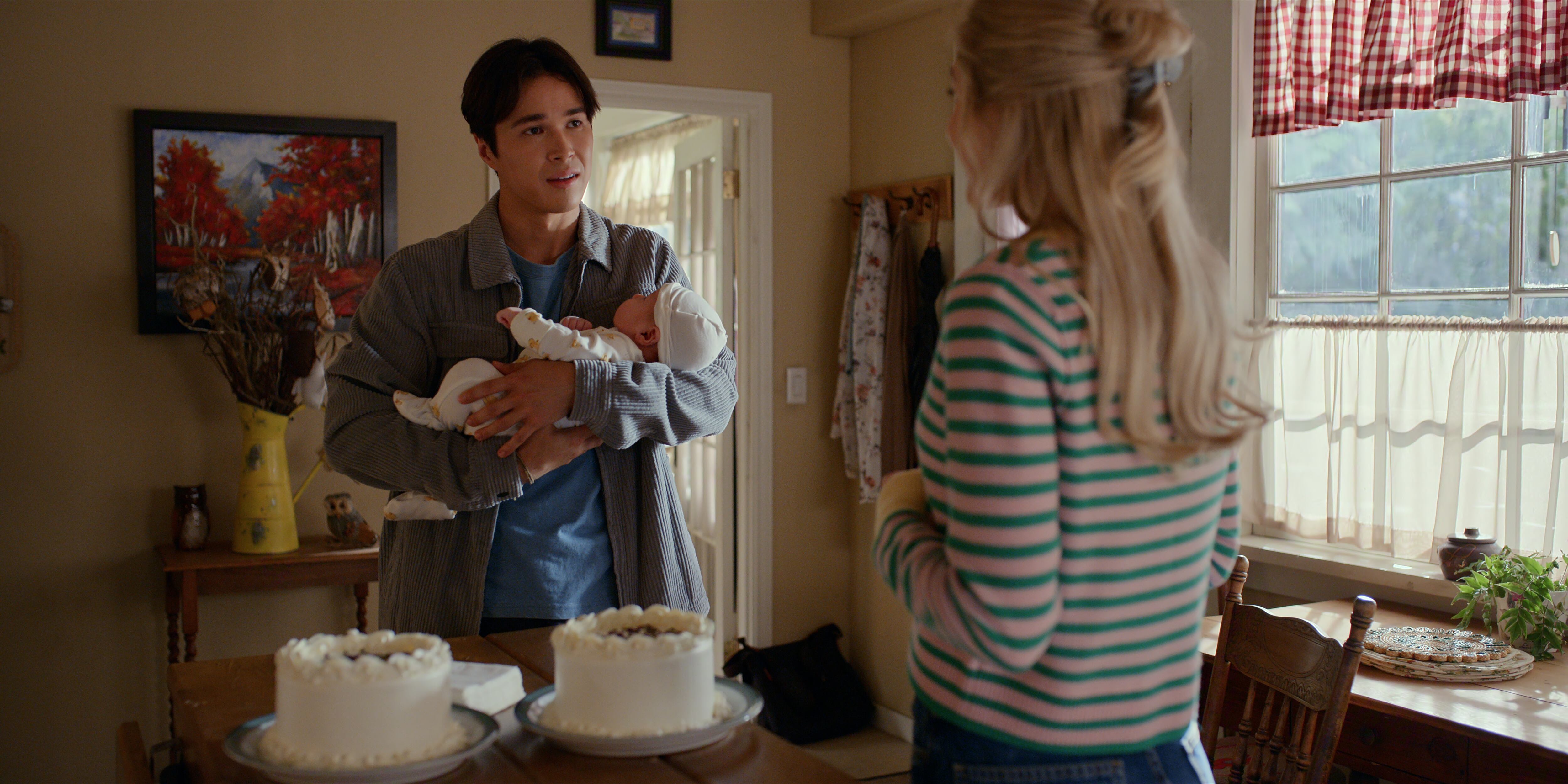 El showrunner de la serie ‘Un lugar para sopa’, Patrick Sean Smith confirmó que el doctor Cameron Hayek, interpretado por Mark Ghanimé, no regresará a la nueva temporada.