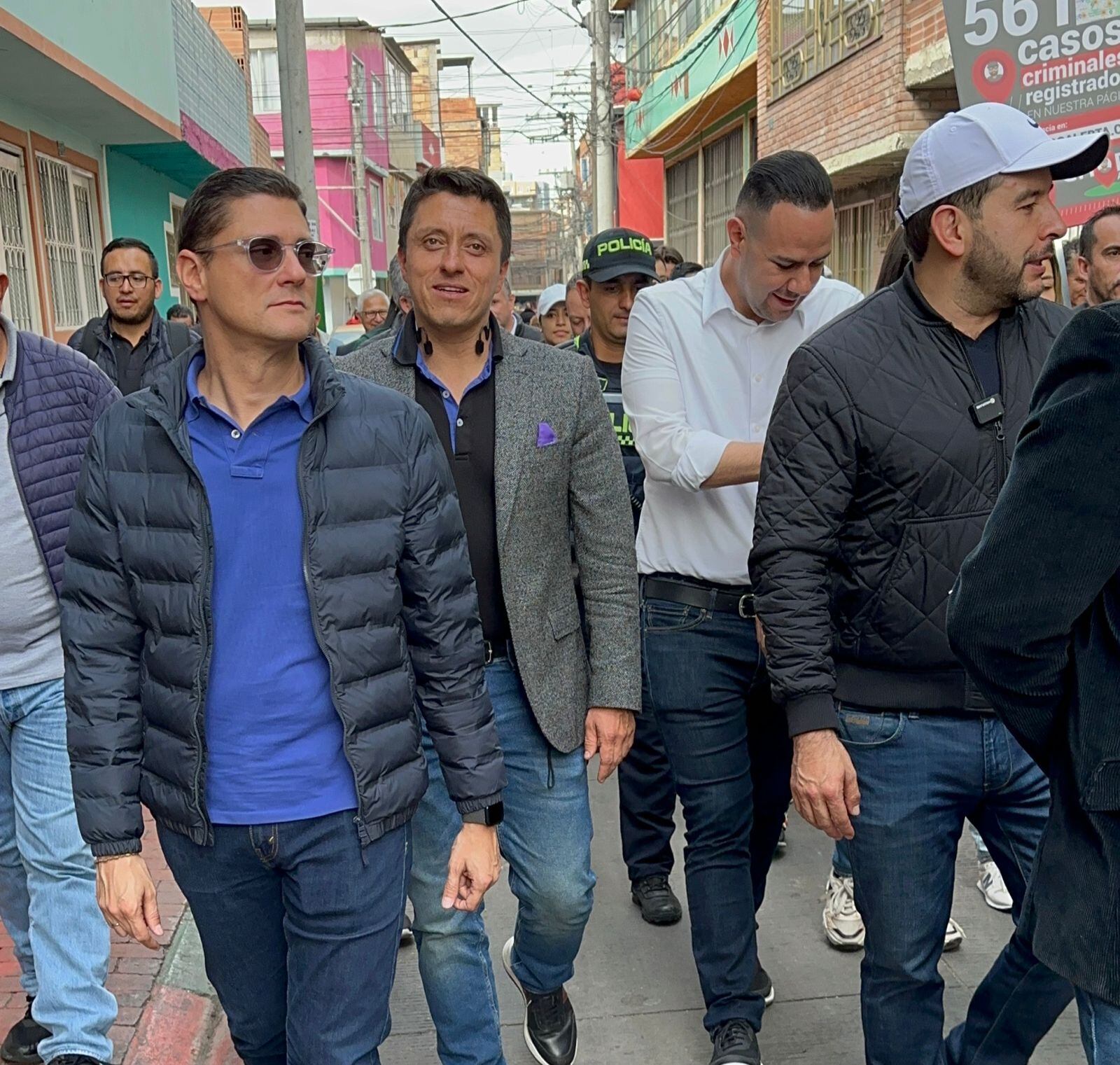 Los concejales hablaron con varios de los habitantes y comerciantes de la zona.