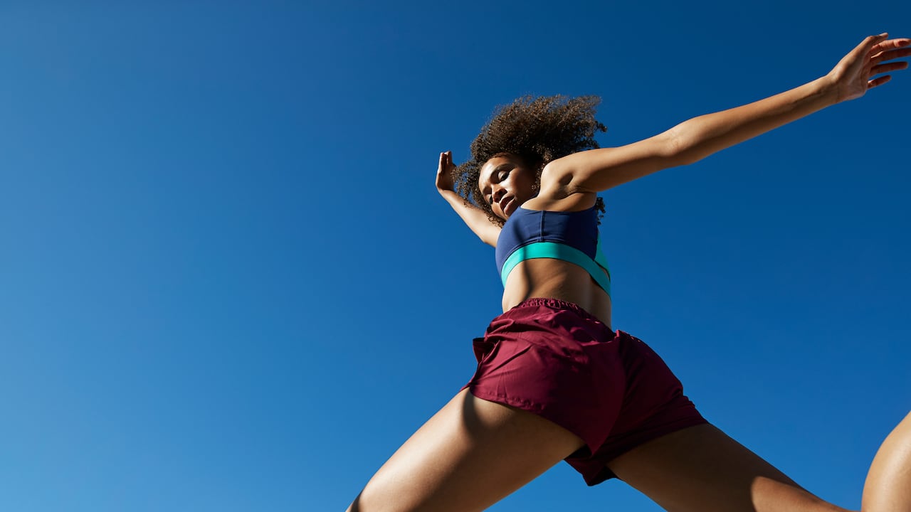 Los estiramientos después y antes del ejercicio son importantes para la prevención de espasmos.