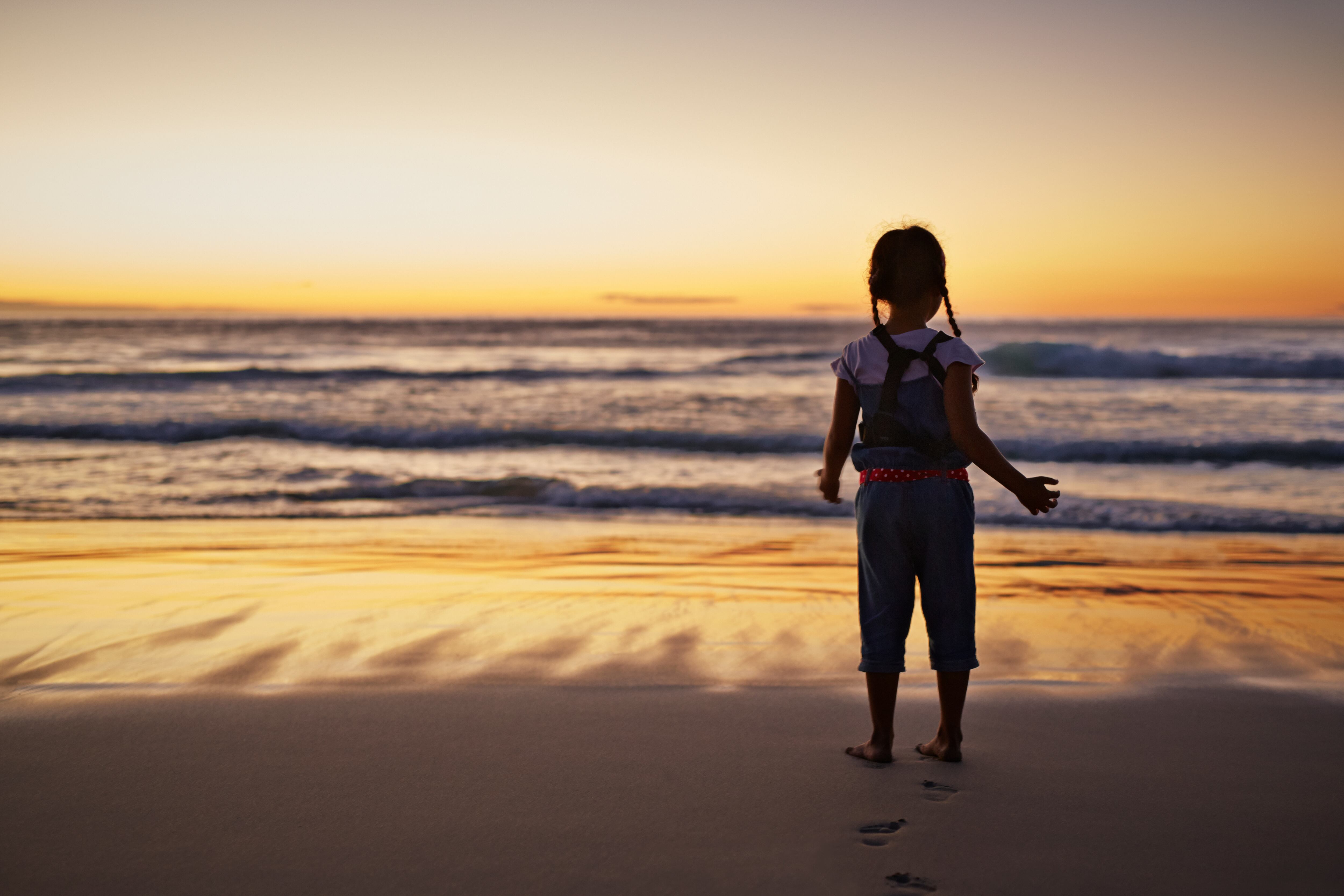 Niña en la playa