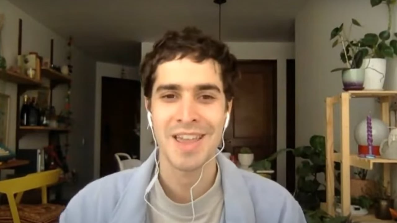 El actor colombiano es el protagonista de la serie La Primera Vez de Netflix