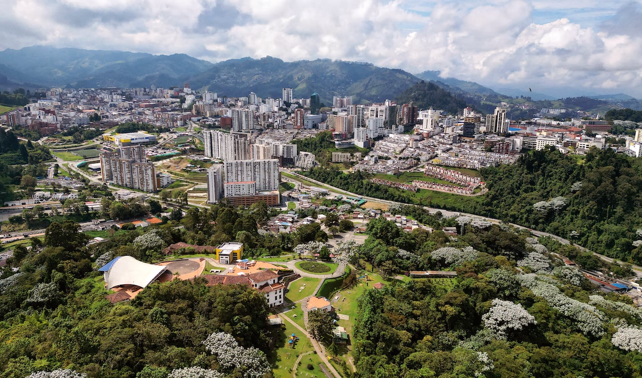 Manizales alcanzó un reconocimiento histórico: ONU-Hábitat la eligió como la mejor ciudad para vivir en América Latina y el Caribe entre las urbes de menos de un millón de habitantes.
