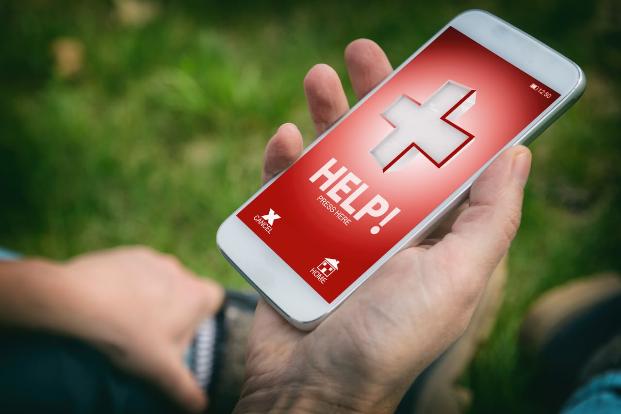 Los teléfonos inteligentes cuentan con un atajo para realizar llamadas de emergencia rápidamente.