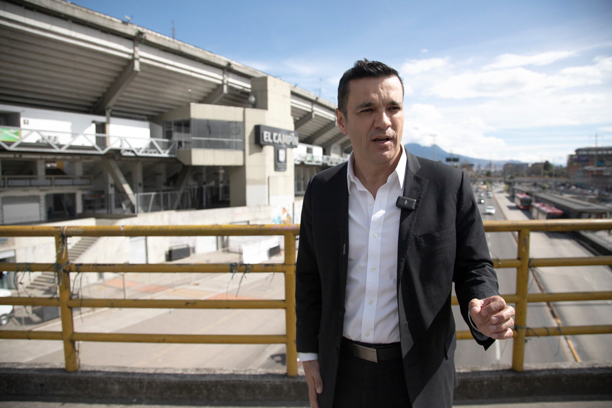 Juan Diego Alvira en el estadio el Campin