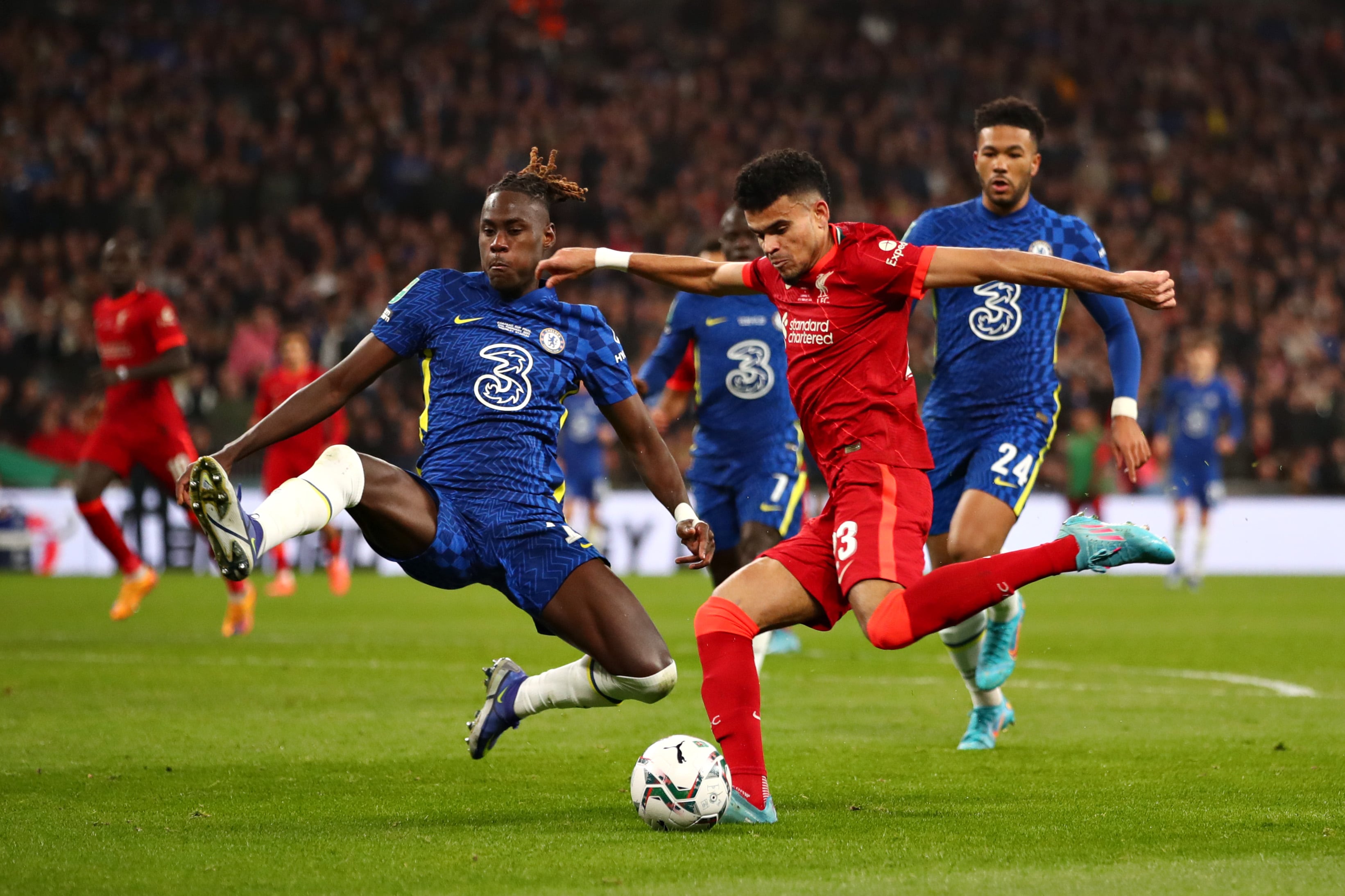 El colombiano disputó un total de 97 minutos en su primera final con Liverpool.