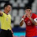 Chile pide suspender al árbitro colombiano Wilmar Roldán