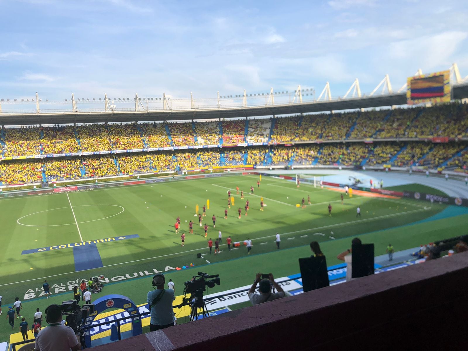 Calentamiento jugadores Colombia vs Ecuador en el Metropolitano previo al juego por Eliminatorias a Catar 2022